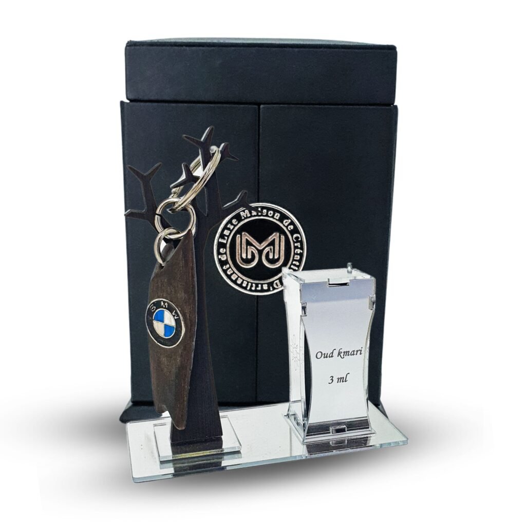 حلقة مفاتيح BMW بالعود + زجاجة عود القماري