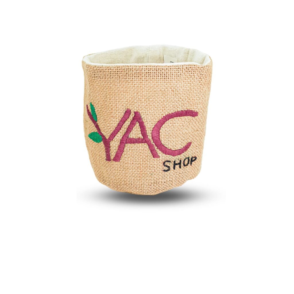 سلة بشعار YAC: الإكسسوار العصري