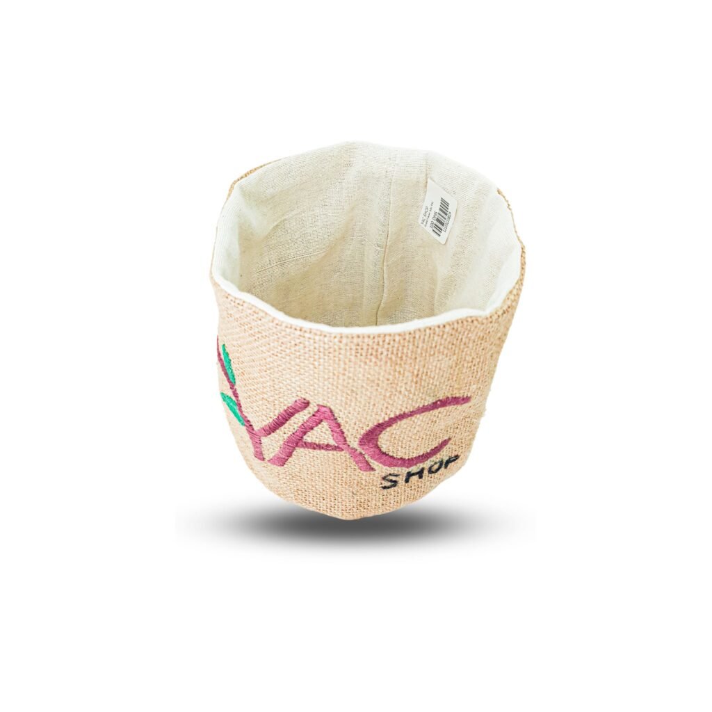 ⁦سلة بشعار YAC: الإكسسوار العصري⁩ - الصورة ⁦2⁩