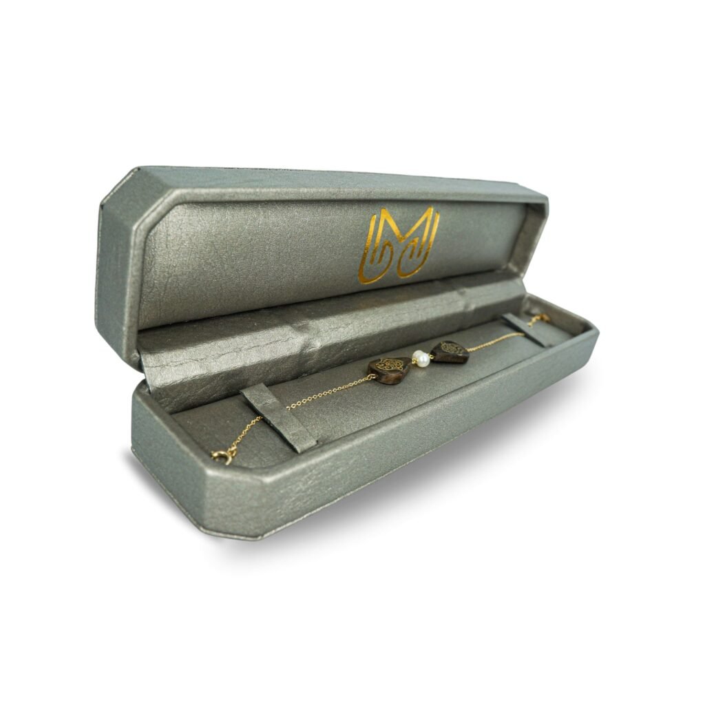 Lalla Khmissa Gold Bracelet - Image 3